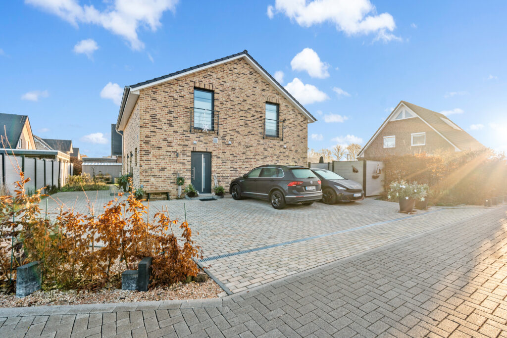 Zukunftssicher wohnen: KFW-40 plus Haus aus ökologischen Materialien