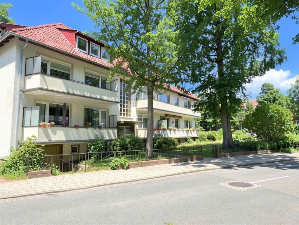 Großzügige 3 ZKB mit viel Potenzial und schönem Balkon