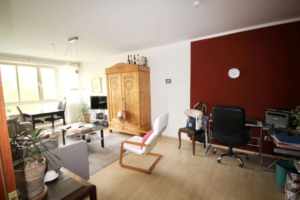 Mehr Wohnung als Sie erwarten - zentral in Bremen ab September frei!